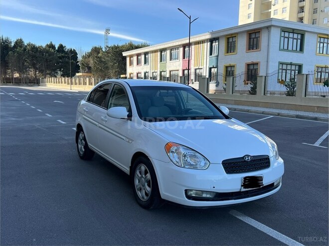 Hyundai Accent-7
