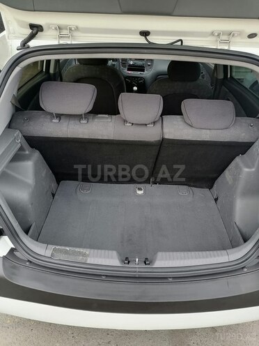 Kia Rio-7