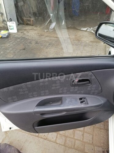 Kia Rio-4