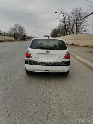 Kia Rio-2