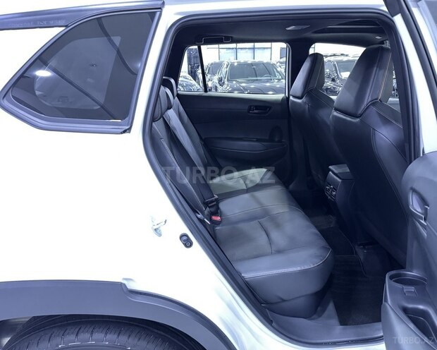 Toyota Corolla Cross-13