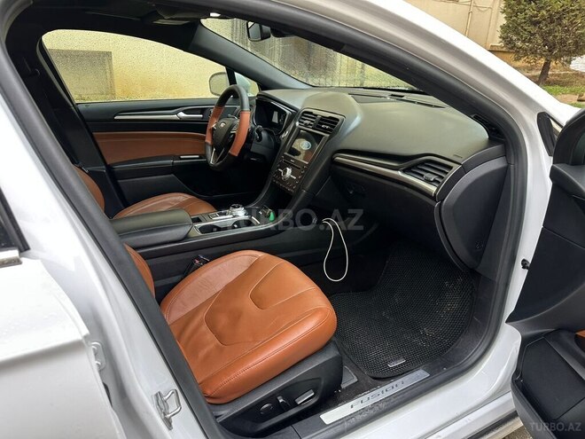 Ford Fusion (North America) 2019, 200,000 km - 2.0 л - Bakı