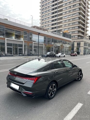 Hyundai Elantra-7