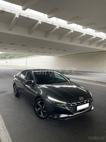 Hyundai Elantra-17