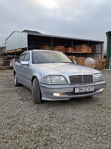 Mercedes C 220-2