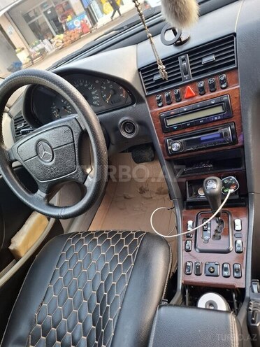 Mercedes C 220-10