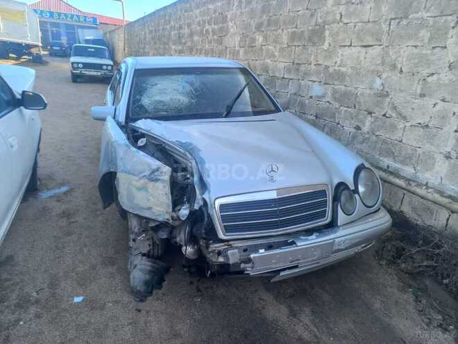 Mercedes E 230 1996, 590,000 km - 2.3 л - Bakı