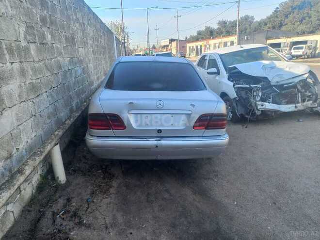 Mercedes E 230 1996, 590,000 km - 2.3 л - Bakı
