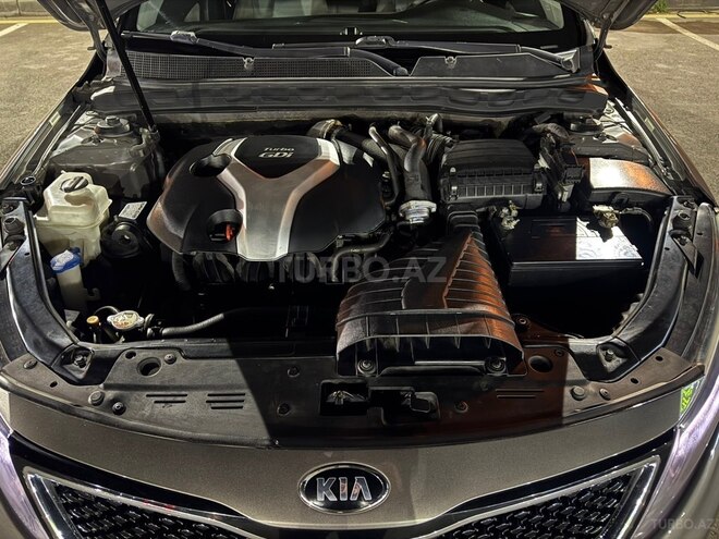 Kia Optima-4