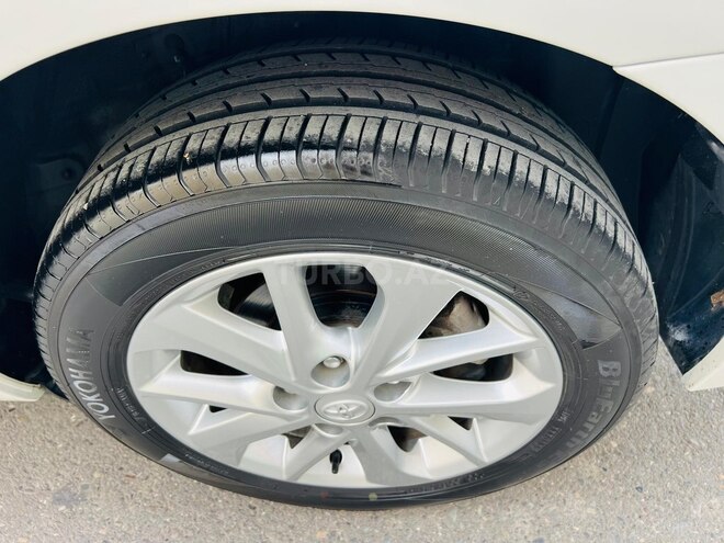Toyota Corolla 2013, 180,000 km - 1.6 l - Bakı