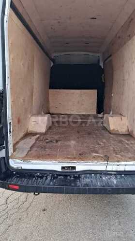 Ford Transit-11