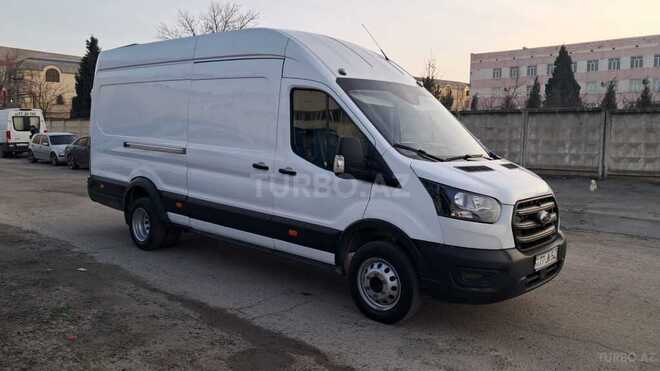 Ford Transit-4