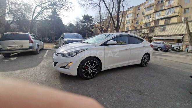 Hyundai Elantra 2015, 300,000 km - 1.6 л - Bakı
