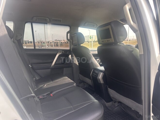 Toyota Land Cruiser Prado 2010, 266,000 km - 2.7 л - Bakı