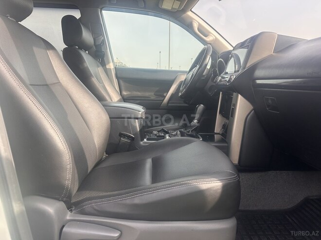 Toyota Land Cruiser Prado 2010, 266,000 km - 2.7 л - Bakı