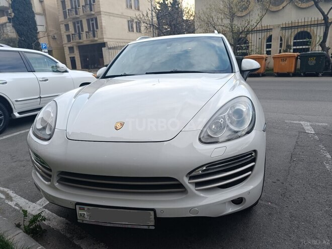 Porsche Cayenne-1
