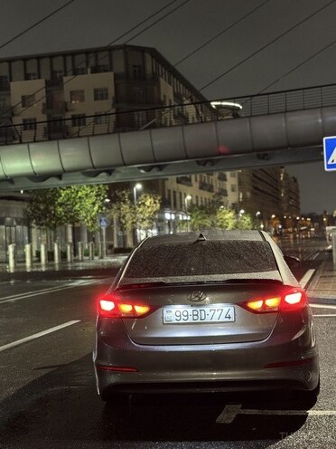 Hyundai Elantra 2017, 281,000 km - 2.0 l - Bakı