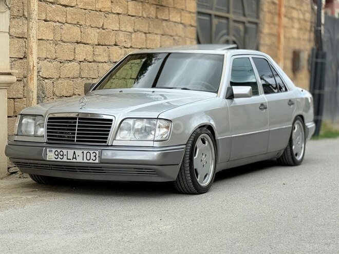 Mercedes E 220 1994, 378,000 km - 2.2 l - Bakı