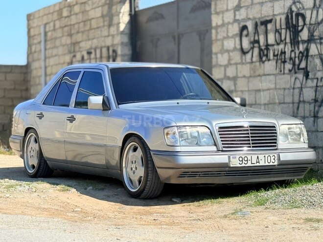 Mercedes E 220 1994, 378,000 km - 2.2 l - Bakı