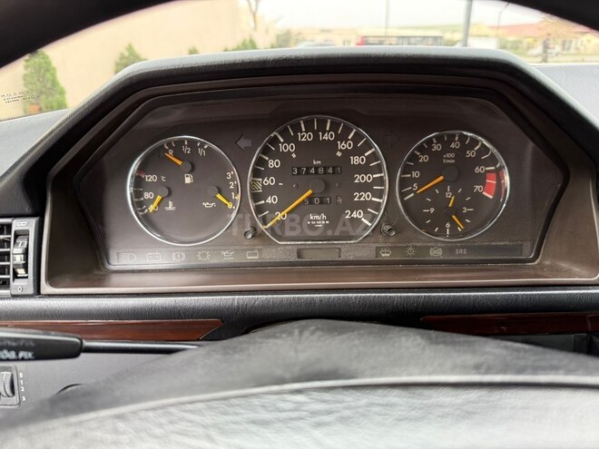 Mercedes E 220 1994, 378,000 km - 2.2 l - Bakı