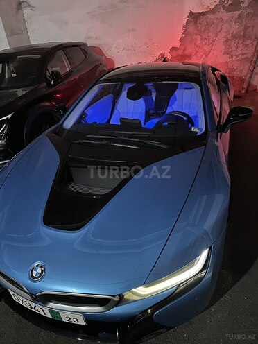 BMW i8-9