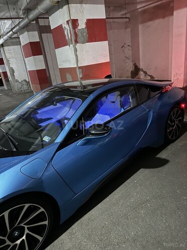 BMW i8-7