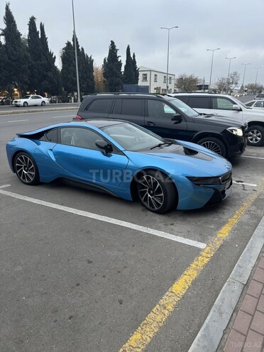 BMW i8-8