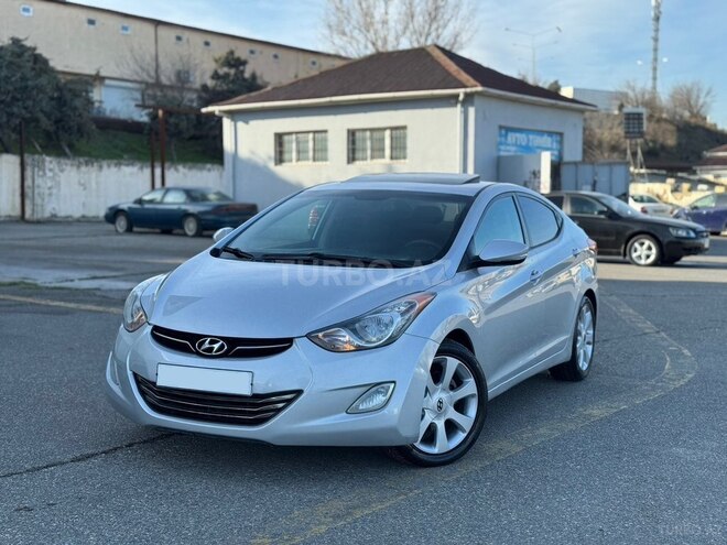 Hyundai Elantra-1