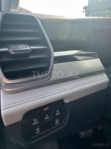Volkswagen ID.6 Crozz 2023, 52,000 km - 0.0 l - Bakı