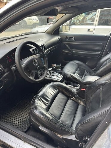 Volkswagen Passat 2001, 240,000 km - 1.8 l - Bakı