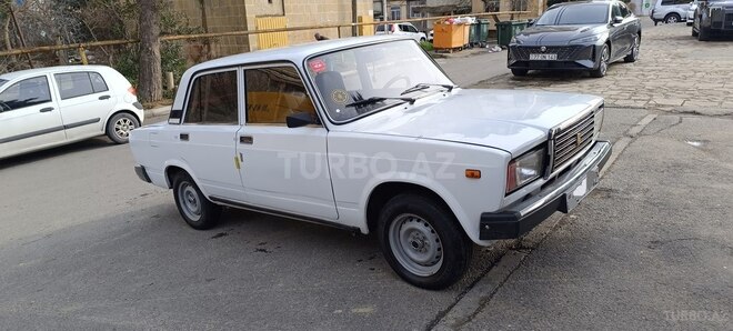 LADA (VAZ) 2107 2005, 286,000 km - 1.6 л - Bakı