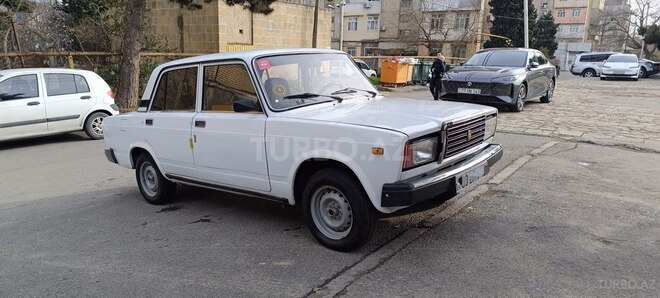 LADA (VAZ) 2107 2005, 286,000 km - 1.6 л - Bakı