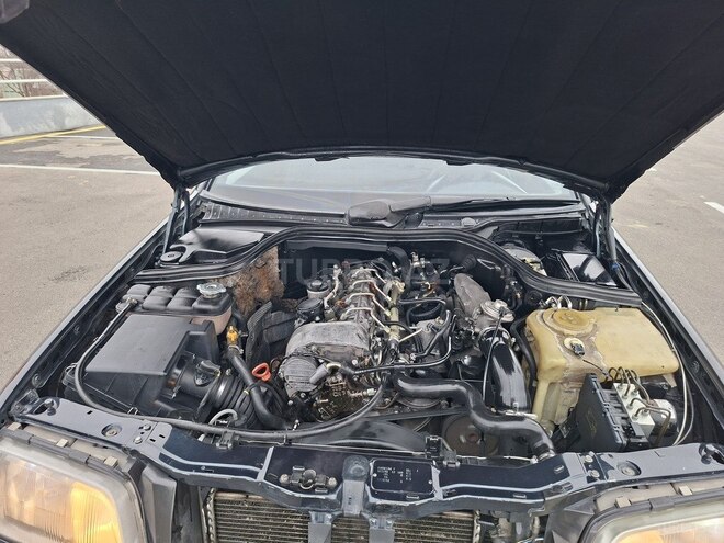 Mercedes C 220 1999, 64,440 km - 2.2 л - Ağcabədi