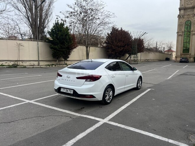 Hyundai Elantra 2019, 110,500 km - 2.0 л - Bakı