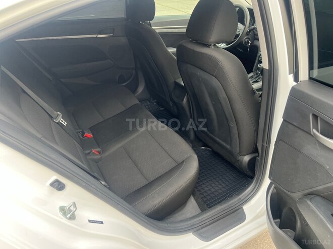 Hyundai Elantra 2019, 110,500 km - 2.0 л - Bakı