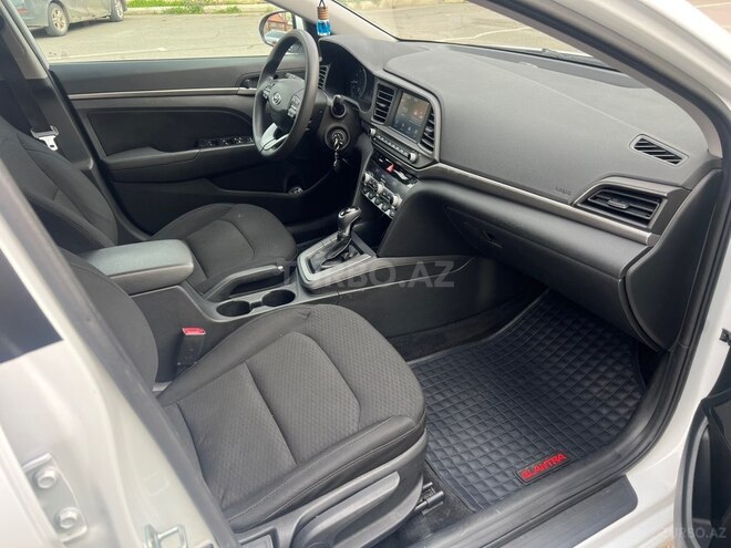 Hyundai Elantra 2019, 110,500 km - 2.0 л - Bakı