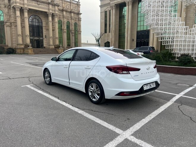 Hyundai Elantra 2019, 110,500 km - 2.0 л - Bakı