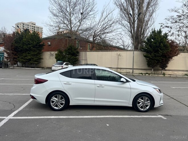 Hyundai Elantra 2019, 110,500 km - 2.0 л - Bakı
