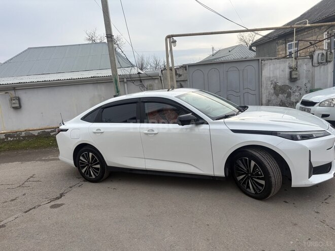Changan Qiyuan A05 2025, 4,500 km - 1.5 л - Bakı