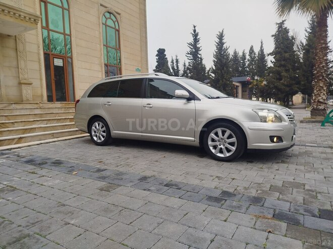 Toyota Avensis 2006, 380,000 km - 2.0 л - Yevlax
