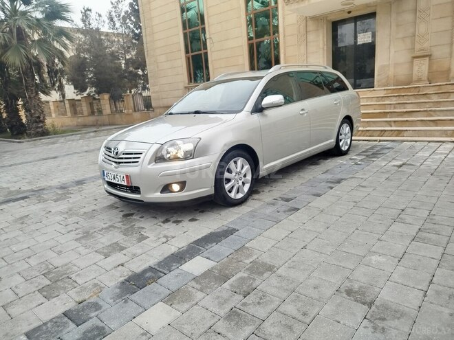 Toyota Avensis 2006, 380,000 km - 2.0 л - Yevlax