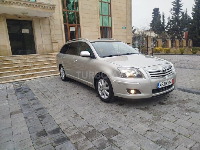 Toyota Avensis 2006, 380,000 km - 2.0 л - Yevlax