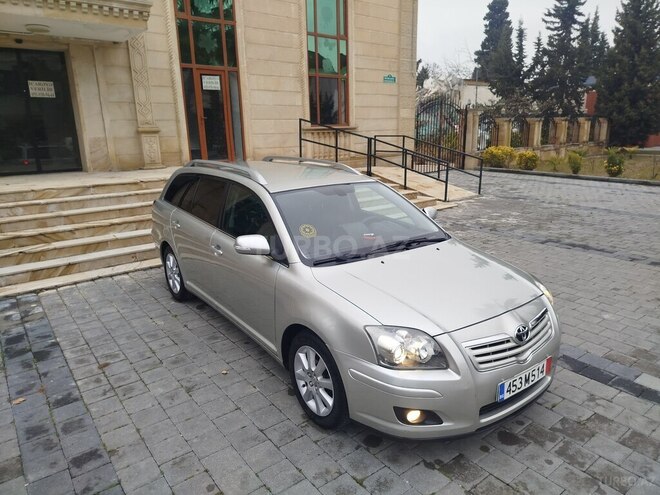 Toyota Avensis 2006, 380,000 km - 2.0 л - Yevlax