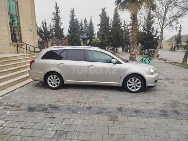 Toyota Avensis 2006, 380,000 km - 2.0 л - Yevlax