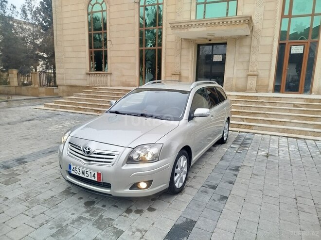 Toyota Avensis 2006, 380,000 km - 2.0 л - Yevlax