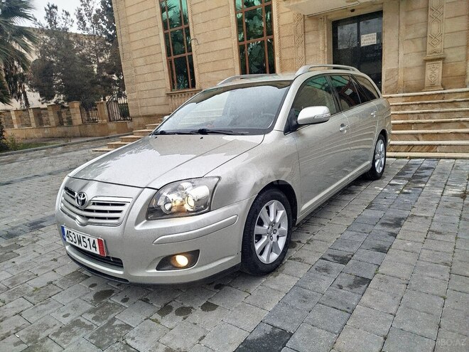 Toyota Avensis 2006, 380,000 km - 2.0 л - Yevlax