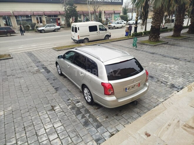 Toyota Avensis 2006, 380,000 km - 2.0 л - Yevlax