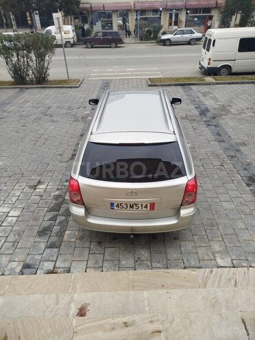 Toyota Avensis 2006, 380,000 km - 2.0 л - Yevlax