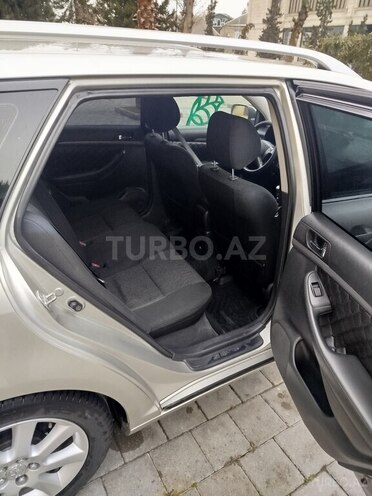 Toyota Avensis 2006, 380,000 km - 2.0 л - Yevlax