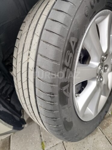 Toyota Avensis 2006, 380,000 km - 2.0 л - Yevlax